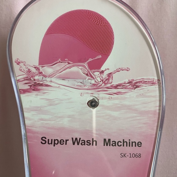 BRAND NEW electric face wash machine - Picture 1 of 4